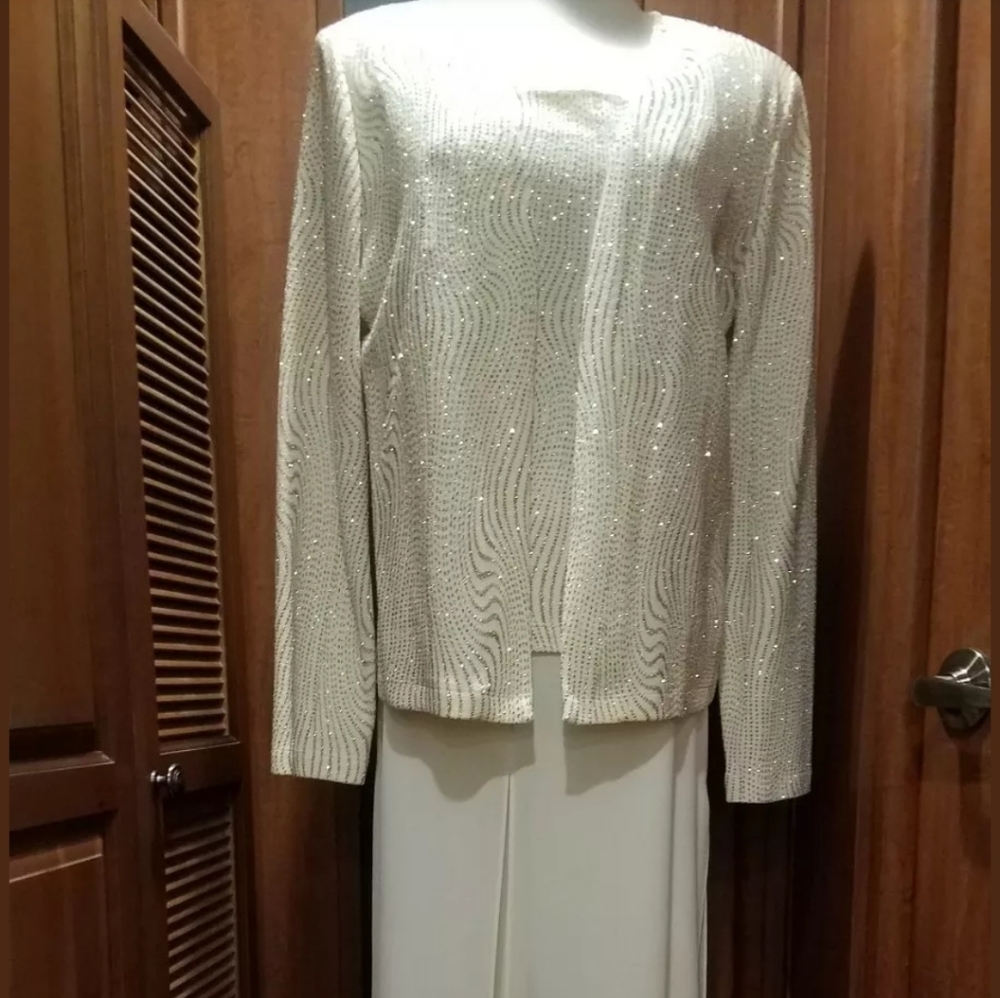 Ladies Size 12 Pant/Skirt outfit Gorgeous